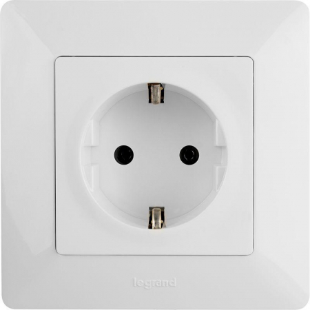 Розетка 1-м СП Valena Life 16А IP2X 250В 2P+E безвинт. клеммы с лицев. панелью механизм бел. Leg 753421