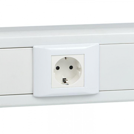 Розетка 1-м 2мод. C-Line РКС-20-30-П 45х45 с заземл. бел. EKF E2MR16-028-10