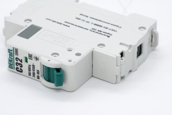 Заглушка клеммная пломбируемая для ВА-103 (уп.2шт) DEKraft 18115DEK